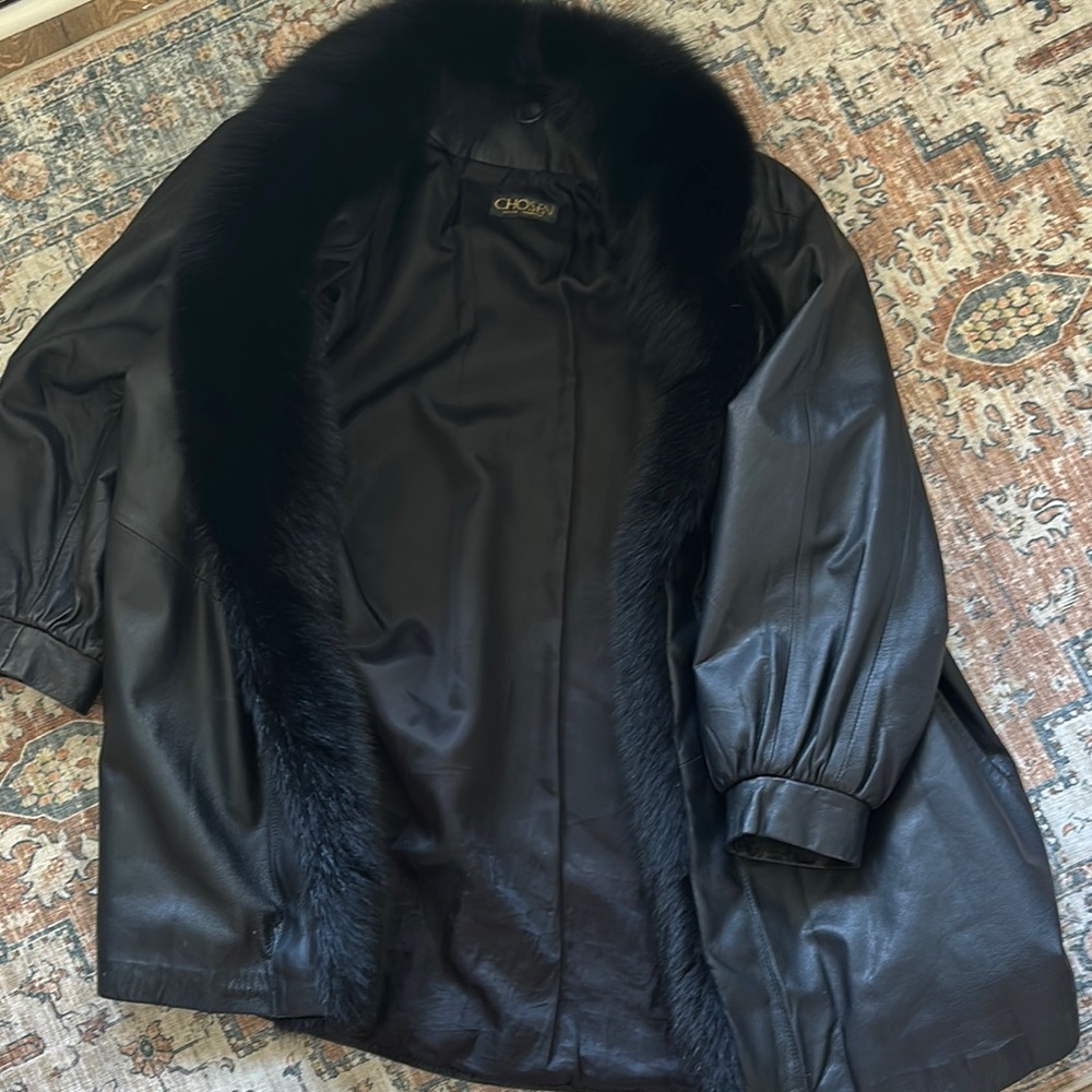 Vintage Luxurious Black Leather Coat with Fur Trim